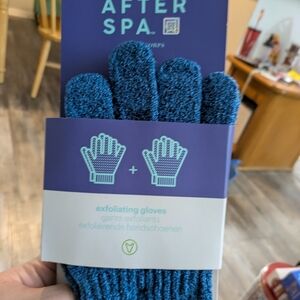 Source Unknown Blue Exfoliating Gloves
